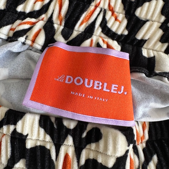 La DoubleJ Printed Stretch Velvet Wide Leg Trousers - Picture 3 of 6